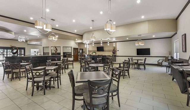 Best Western Plus Texoma Hotel & Suites