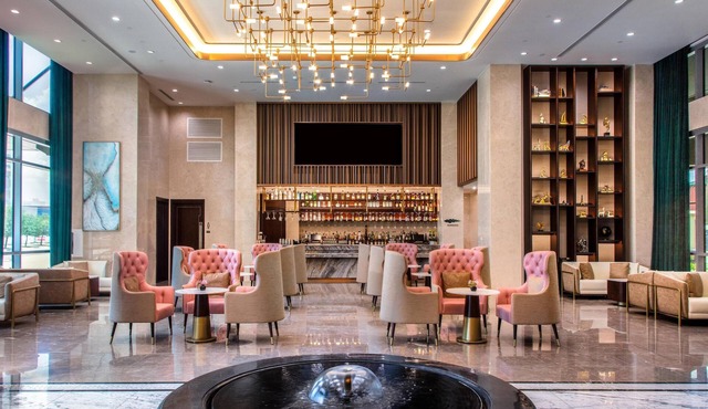 Blossom Hotel Houston, Curio Collection by Hilton