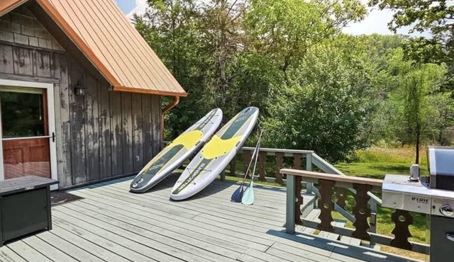 Booking fast for summer, Lake Front, Pet Friendly!