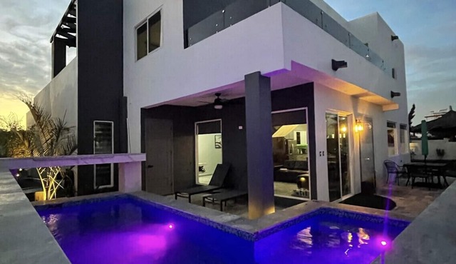 Brand New Modern 5 Bedroom House W Private Pool
