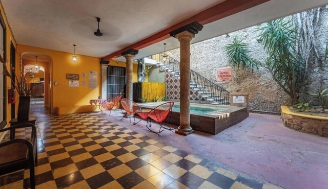Bright & Stylish: 2 Modern Rooms Steps from Downtown Culture & Dining