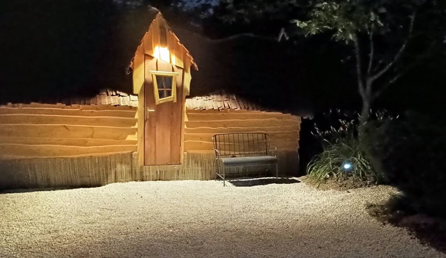 Cabane Enchantée Type Mobil-home au Cœur de la Nature Bressane in Servignat