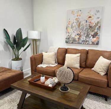 Carroll Estates 3 Bedroom Apartment Retreat