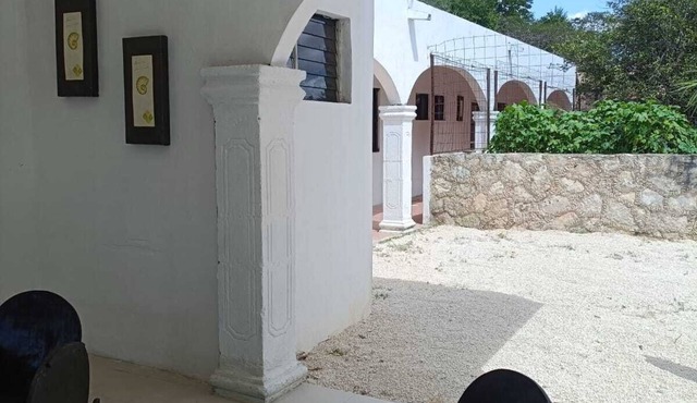 CASA ALBINO, NICE HOUSE WITH 3 BEDROOMS, VERY COMFORTABLE AND CENTRALLY LOCATED.