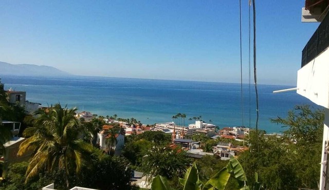 CASA DELICIA Ocean View Studio apartment for 2. Close to Downtown and El Malecon