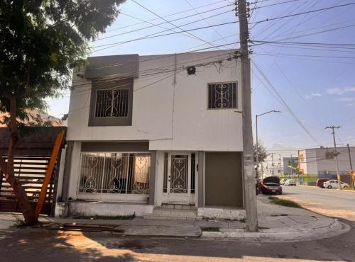 Casa para conocer Mty con cochera