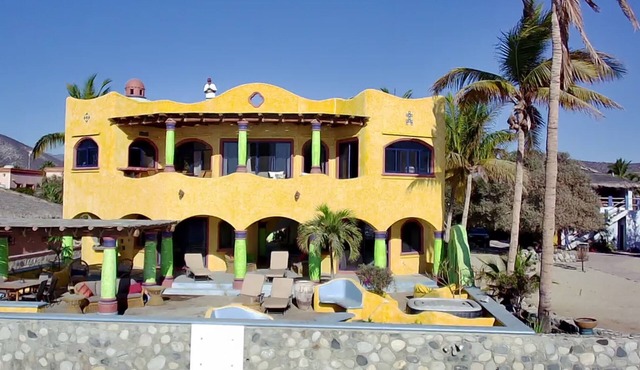 Casa Perfecta. Luxury Beachfront House in Central Los Barriles