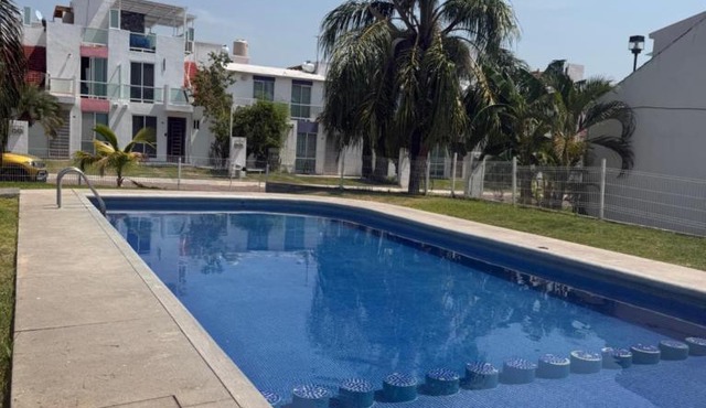Casa privada, alberca, jacuzzi y asador Teques