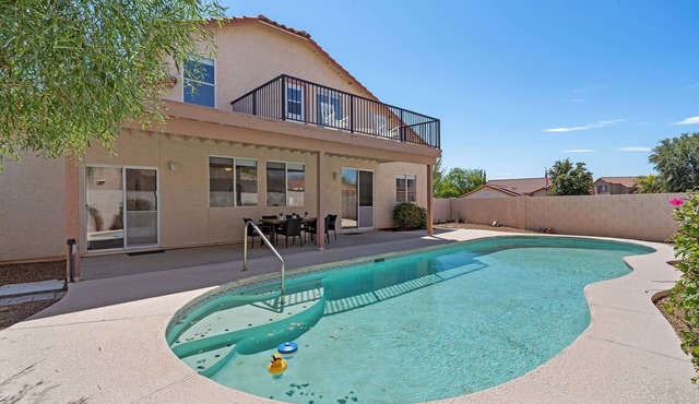 Catalina Pool-side Hideaway 4 Bed 3 Bath