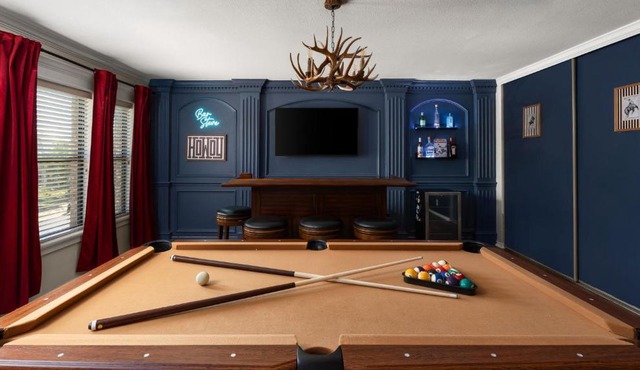 Cedar Park Parlor 5BR Hot Tub & Game Room
