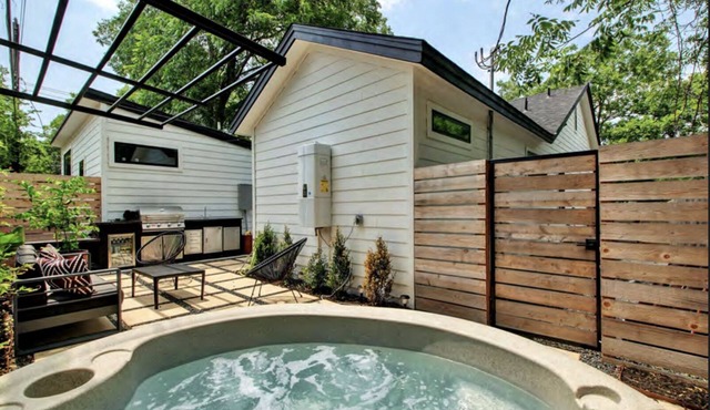 Central Austin Bungalow w/ Hot Tub & Detached Studio in Austin