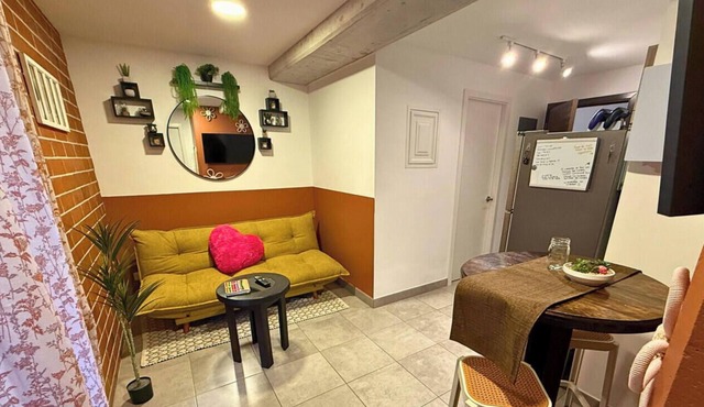 Central Location, Secure, Vibrant Night Life!