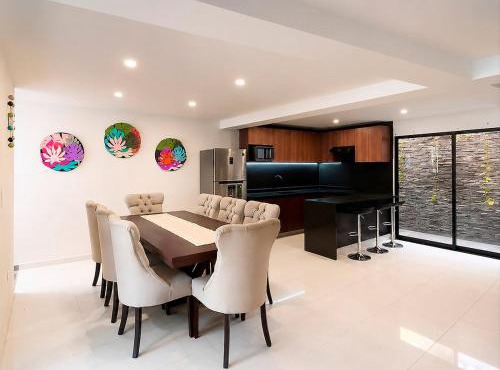 Centric house Game Room Terrace Family