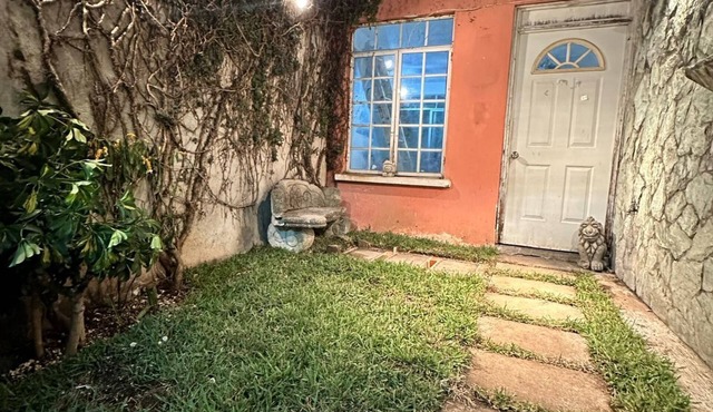 Charming 1-bedroom building in vibrant Ciudad de Guatemala