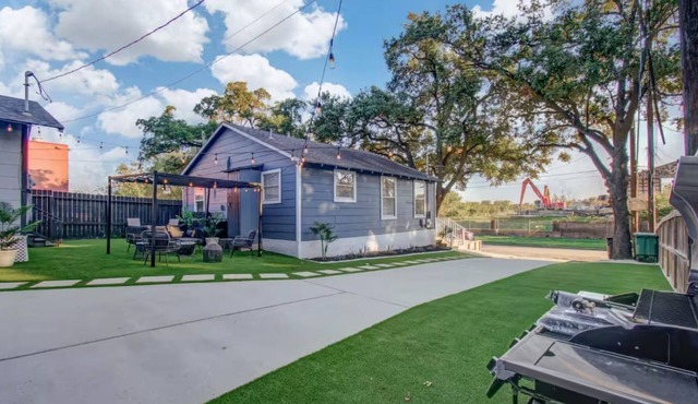 Charming 2-bedroom house 15min from Downton Houston