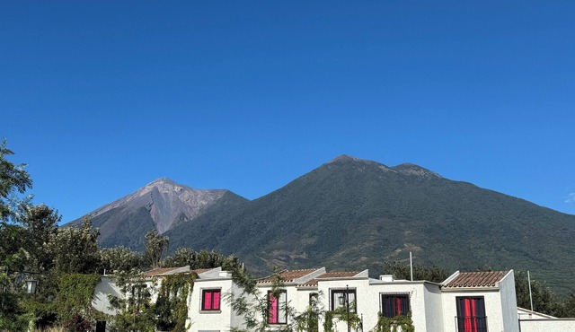 Charming 3-bedroom colonial house with WiFi, fitness room in lovely Ciudad Vieja