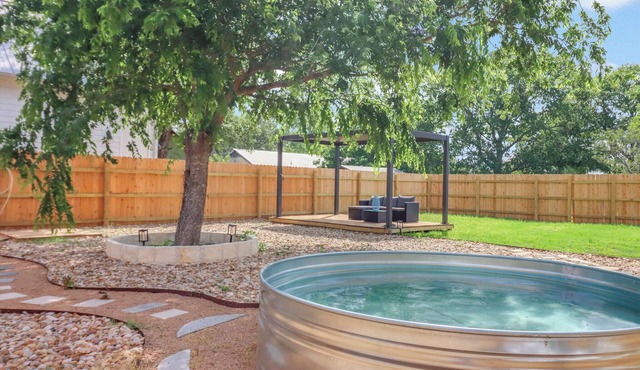 Charming Downtown Buda Cottage | Walk to Dining, Shops & Nightlife