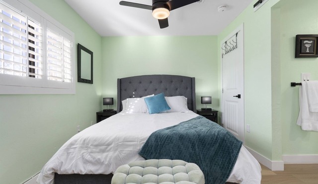 Charming Home in Phoenix with reliable WiFi!