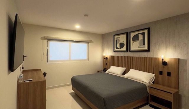 Charming hotel in Culiacán Rosales with WiFi, fitness room, AC. 104.