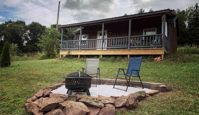 Charming Pet-Friendly Log Cabin Rental for Relaxing Getaways in Ringtown, Pennsylvania in Ringtown