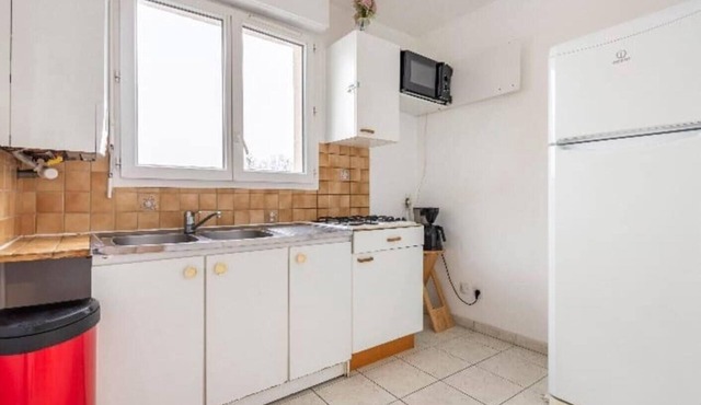 Cheap exclusive studio with Wi-Fi, office, balcony in Agu