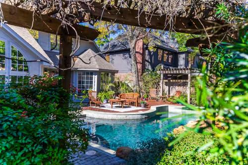 Cherry Hills Poolside Escape by StayLage