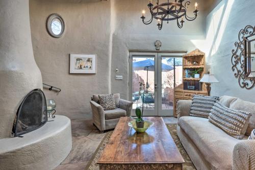 Chic Adobe-Style Bungalow in Historic Santa Fe!
