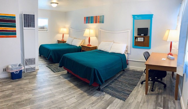 Clean, central, Retro Inspired Salida Motel 4