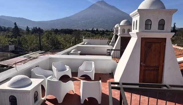 Colonial Villa+Terrace with Views and Parking in Antigua Guatemala