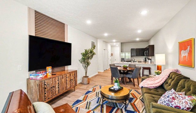 Comfortable and convenient getaway in Colerain TWP in Cincinnati