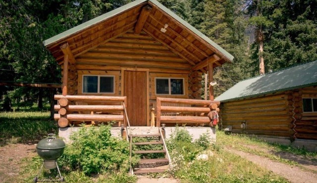 Comfortable Cabin next to Yellowstone National Park
