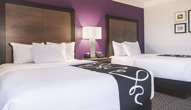 Comfortable Double Room at La Quinta Inns & Suites, Pool, Near Redlands Mesa in Grand Junction