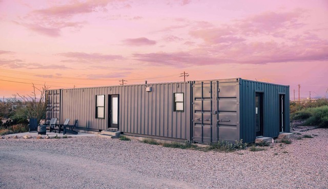 Container Home @ Stardust Big Bend 5 min from Park