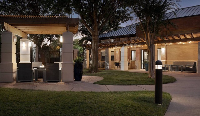 Courtyard by Marriott Dallas Addison/Quorum Drive