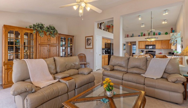 Covered Patio, Lava Rock Gas Fire Pit, Near Spring Training, Golf, Hiking & Biking; 30 Day Min