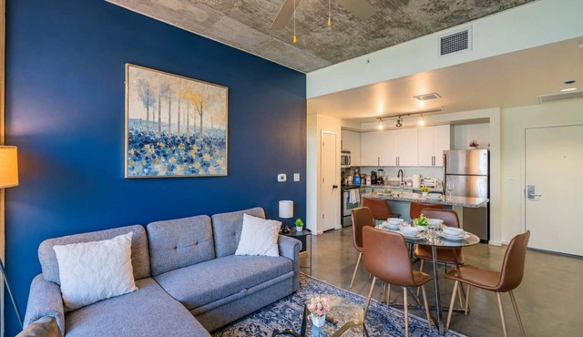 Cozy 2BR Near DT with Balcony Gym Pool Parking WD