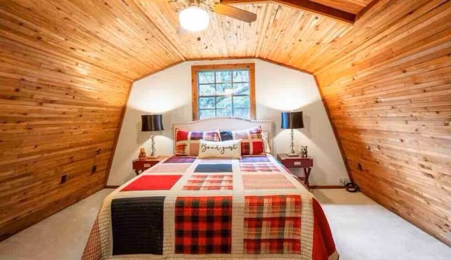 Cozy Cabin 3-Bedroom, Starlink WIFI, wildlife, nearby lake!