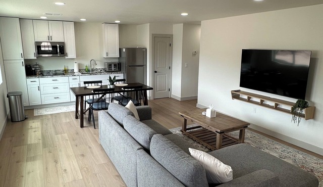 Cozy & Clean 2-bedroom Apartment -Brand New-