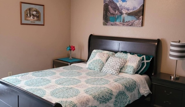 Cozy Condo3