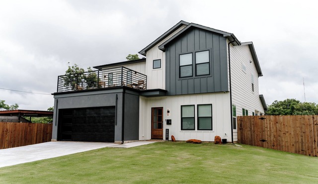 Cozy modern home. Centrally located. Fun for the whole family