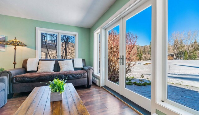 Cozy Secluded EagleVail 2BD/2BA On Golf Course
