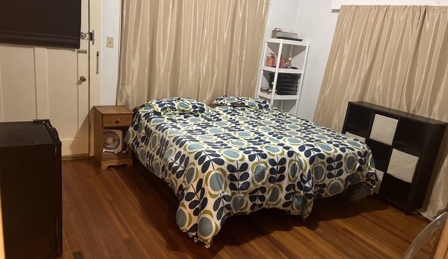 Cozy studio in Hiatoric Heights
