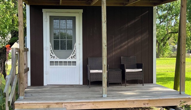 Cozy studio in perfect Crosby with AC