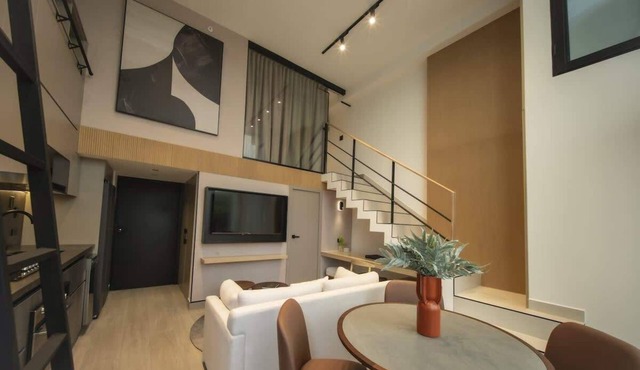 Cozy Urban Loft 1br near Coast