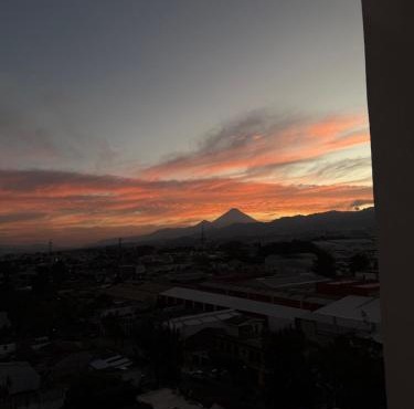 Cumbre 11 l Panorama Con Vista a Los Volcanes