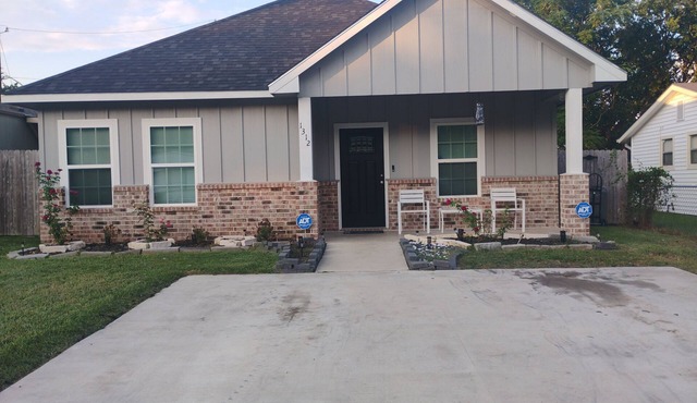 Delightful 3-bedroom house with AC in friendly Bryan