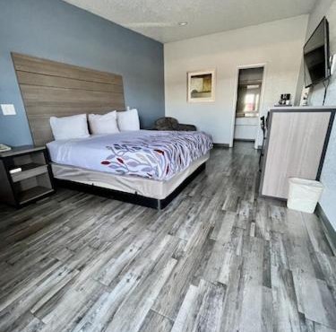 Delux Inn Cleburne