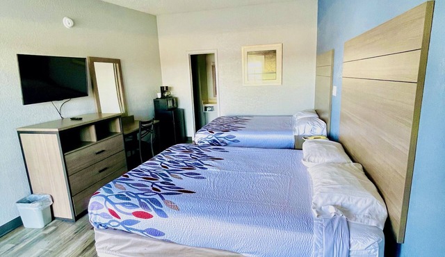 Delux Inn