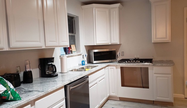 DFW BEAUTIFUL HOME -15 MINUTES FROM DFW AIRPORT!