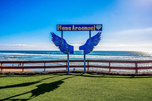 Dog-Friendly Oceanfront Villa with Pool Access, Rooftop Patio, Full Kitchen